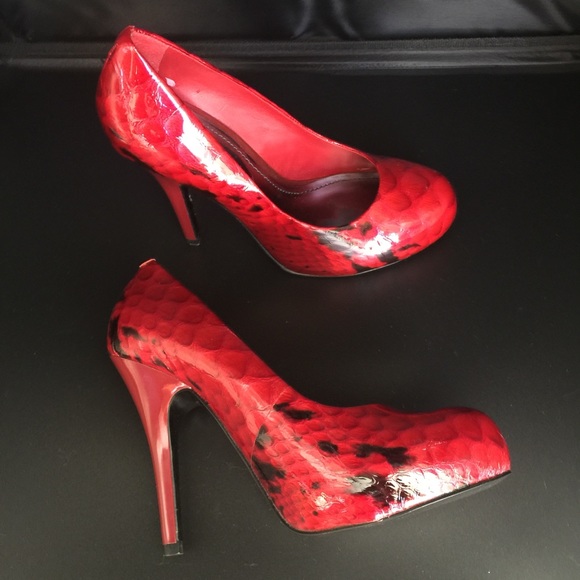 Gianni Bini Red/Black 5 Inch Heels Sz 7.5 - Picture 5 of 11